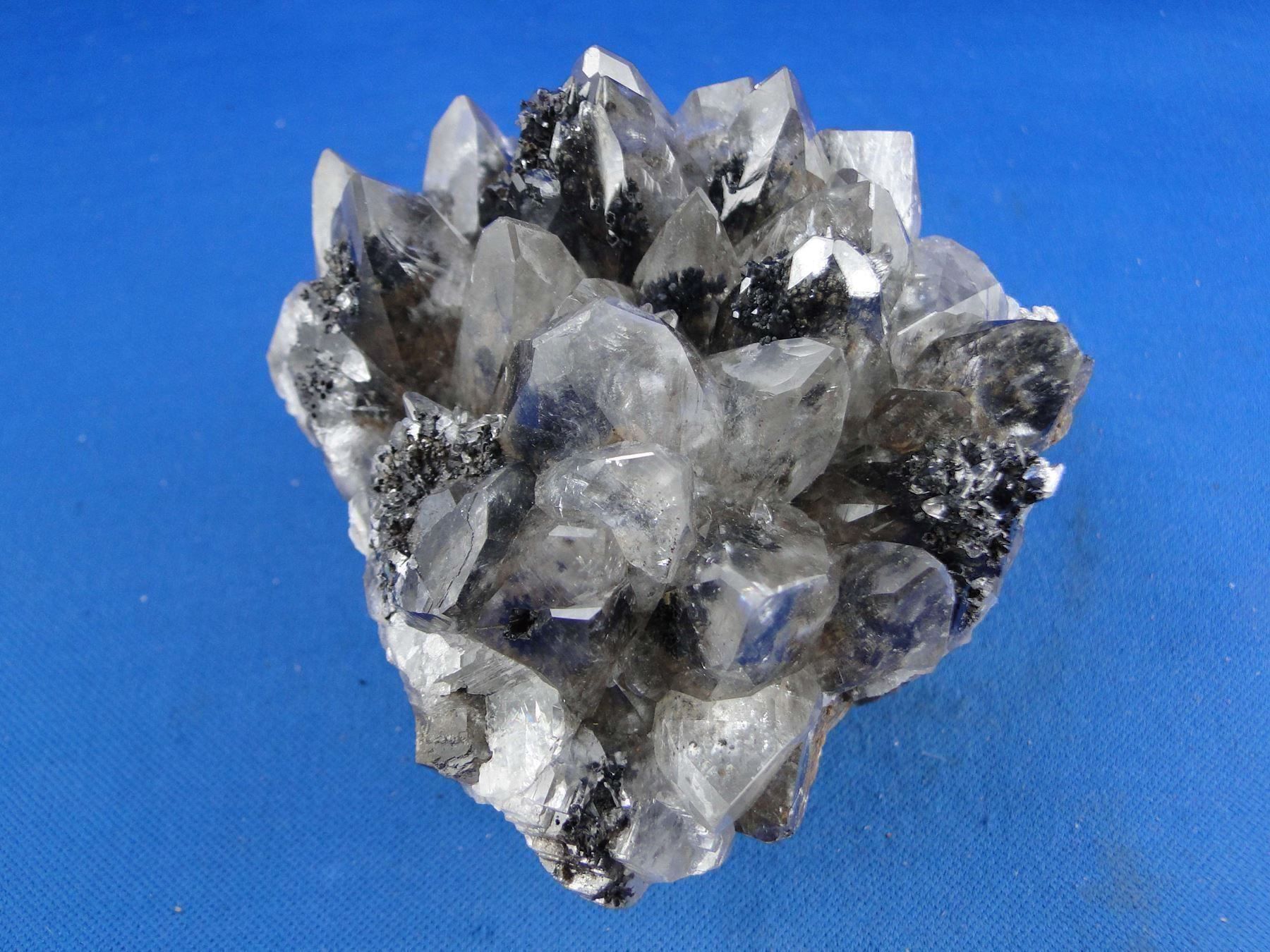 Minerali & Pietre curative: Calcit mit Sulphid-Einschluessen – Usato da Schinznach Bad venduto da Demerald 8