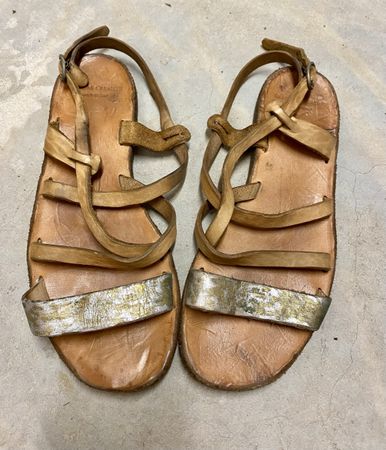 Tolle Leder Sandaletten von Officine Creative