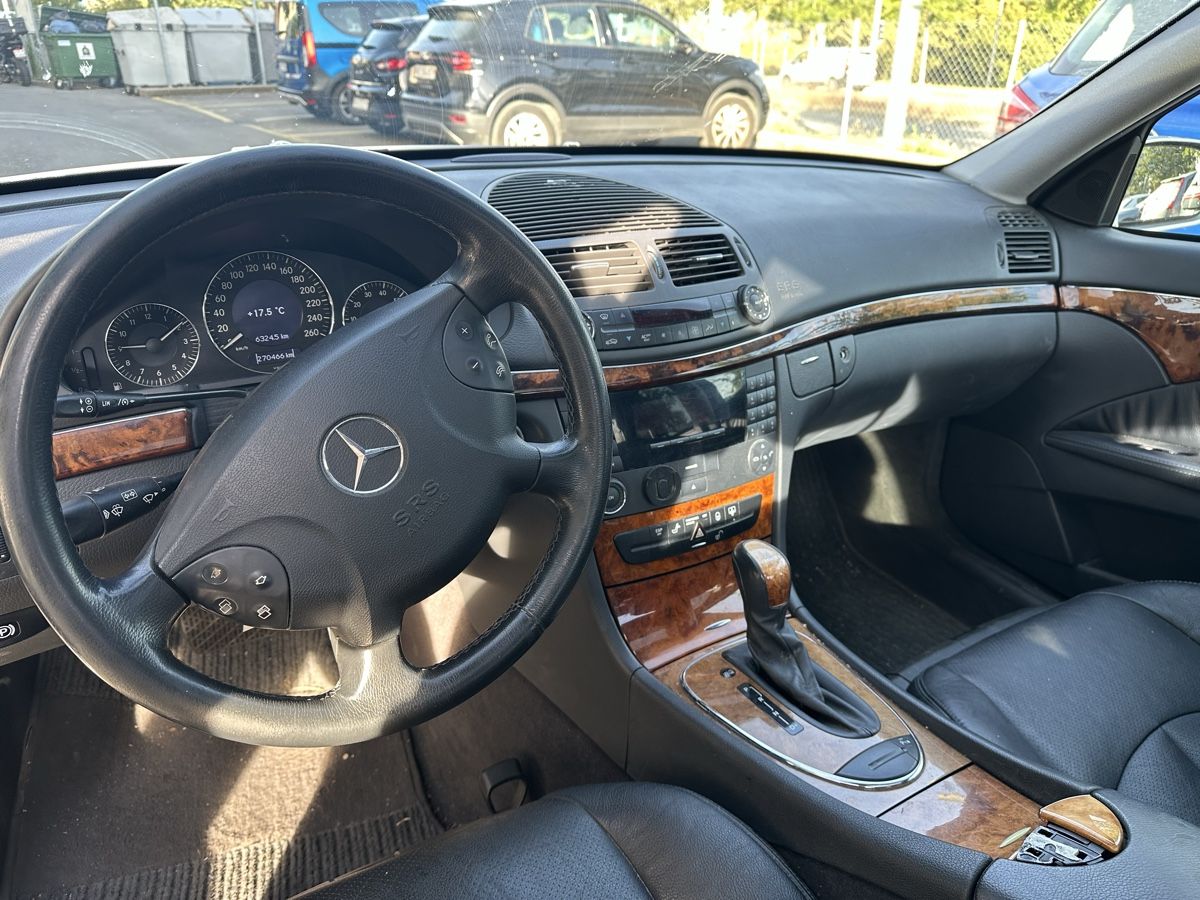 Mercedes-Benz Autos: Mercedes e240 – D'occasion à Bernex par beerlij 3