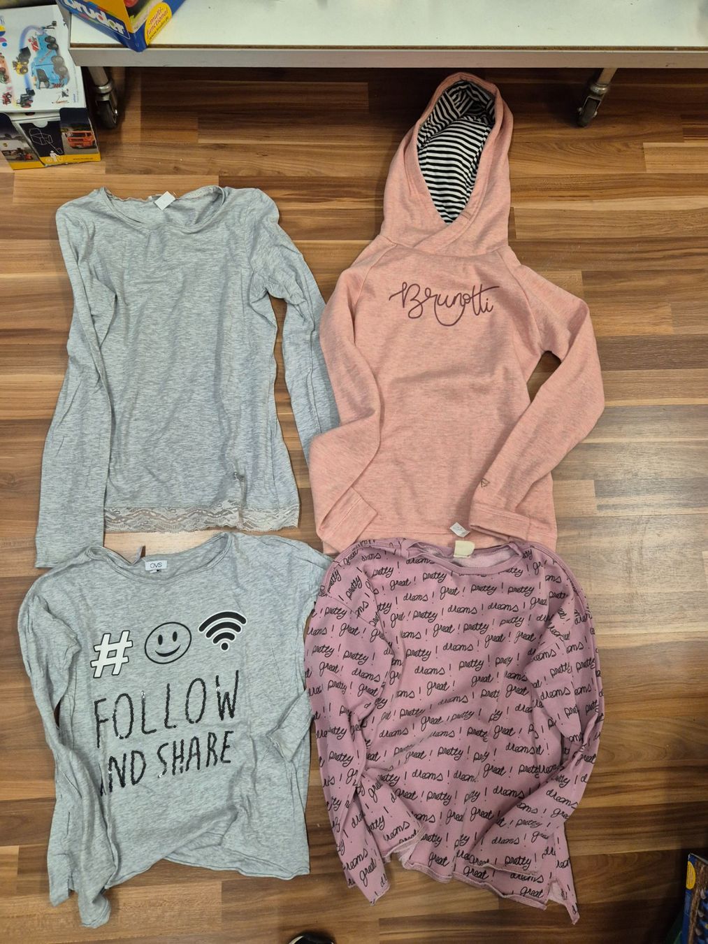 Kleiderpakete & -sets: Mädchen Kleiderpaket, Pulli, SweatShirts, Grösse 176 K31 – Gebraucht aus Schwarzenburg von Flamingo07