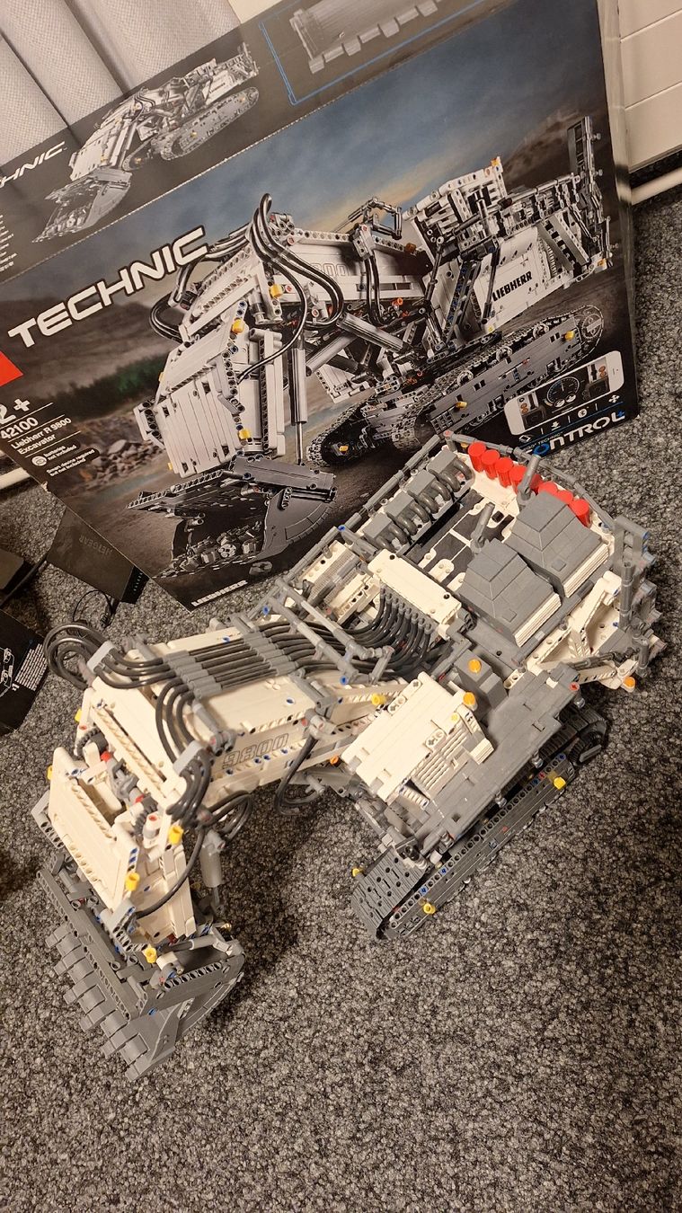 Lego Baukästen: Lego Technic Liebherr Bagger – Gebraucht aus Andwil SG von Andwil_Deal 1
