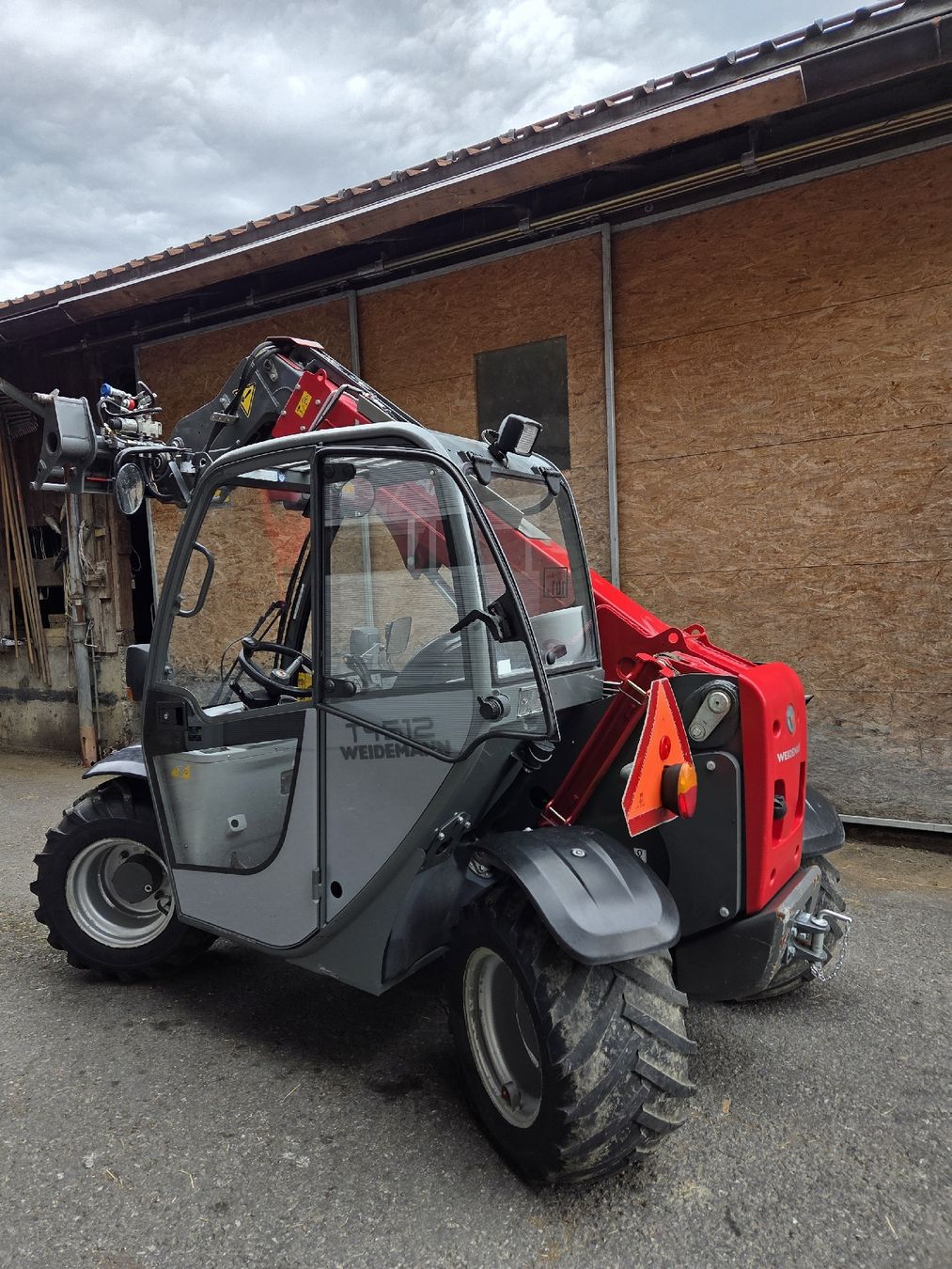 Weidemann Chargeur de ferme: Weidemann 4512 Teleskoplader – D'occasion à Unteriberg par Prinz011 1