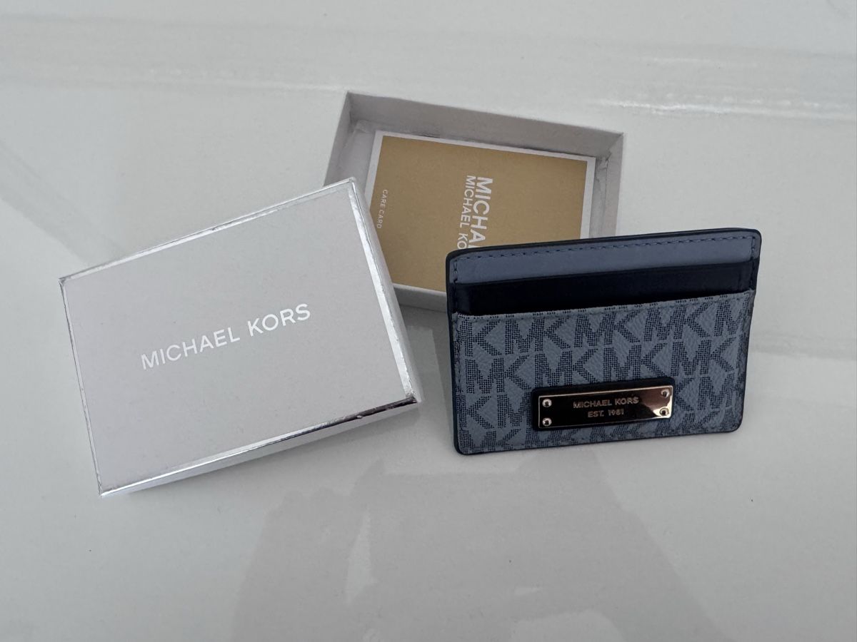 Michael Kors Portafogli: Kartenetui Michael Kors Logo grau blau mit Box – Usato da Bern venduto da Angela23