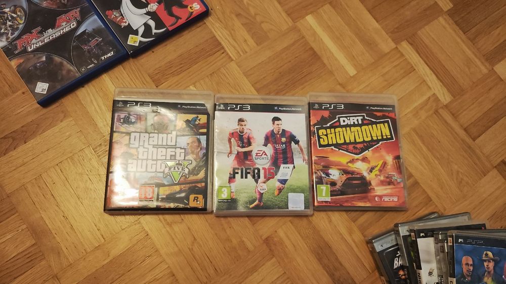 PS2 PS3 PS4 games Acheter sur Ricardo