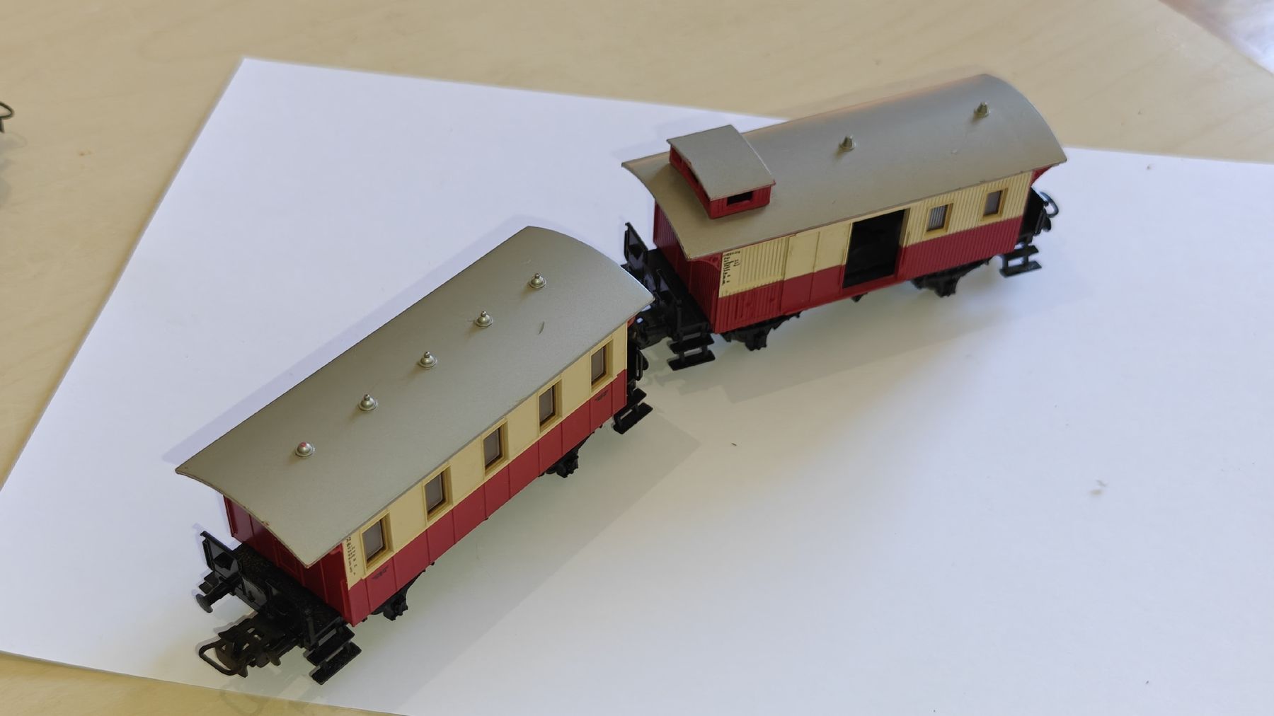 Märklin Modellini di ferrovie: jeu de 2 wagon Märklin – Usato da Peseux venduto da dobdive 1
