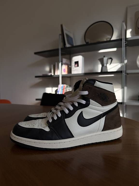 Jordan Scarpe da uomo: Jordan 1 Retro High Dark Mocha – Usato da Solothurn venduto da jor_9bz9 1