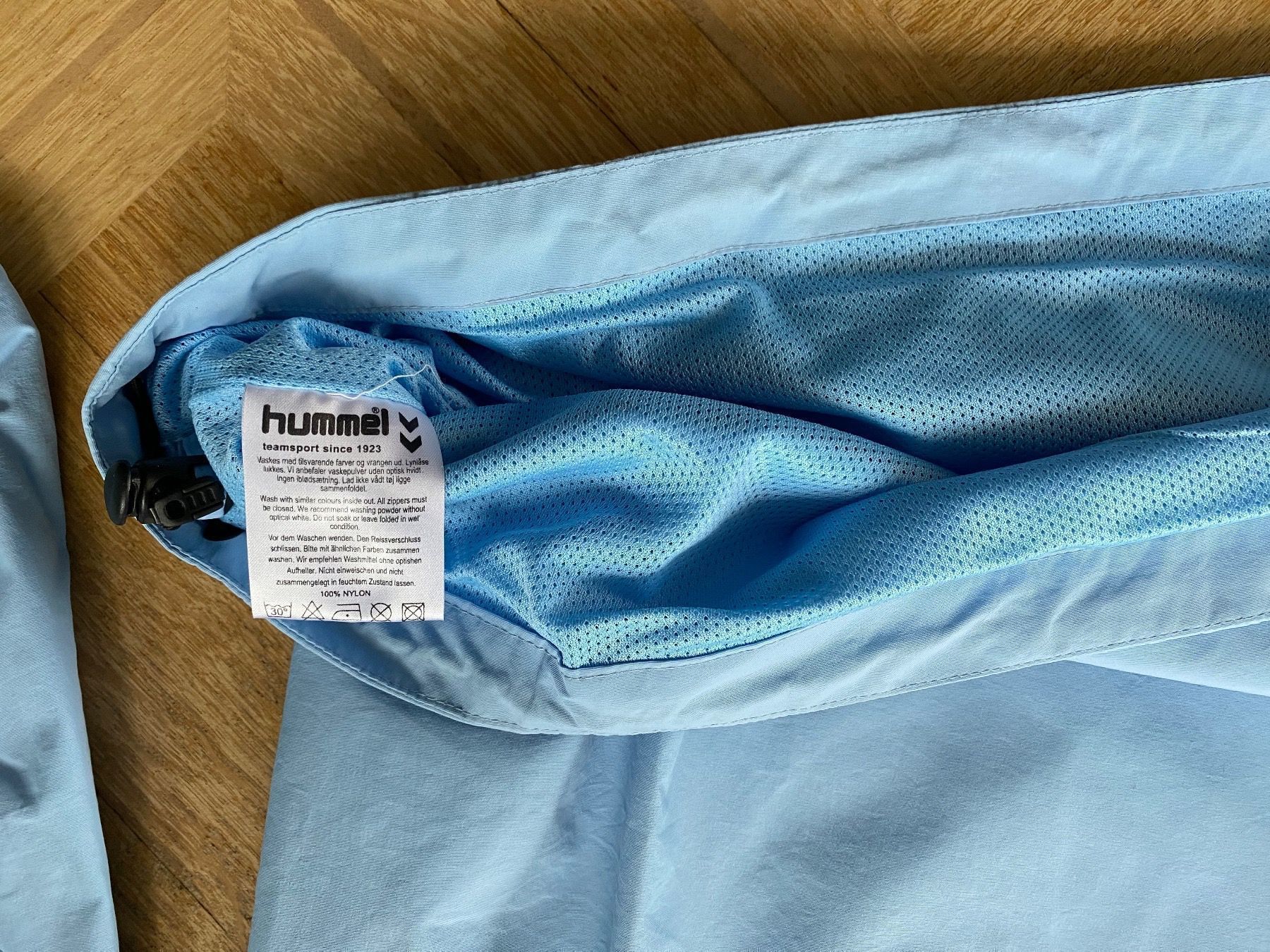 Maglioni & Felpe: Hummel Pullover (Windbreaker) – Usato da Emmen venduto da Carbru 1