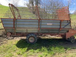 Bucher Ladewagen mit Kette