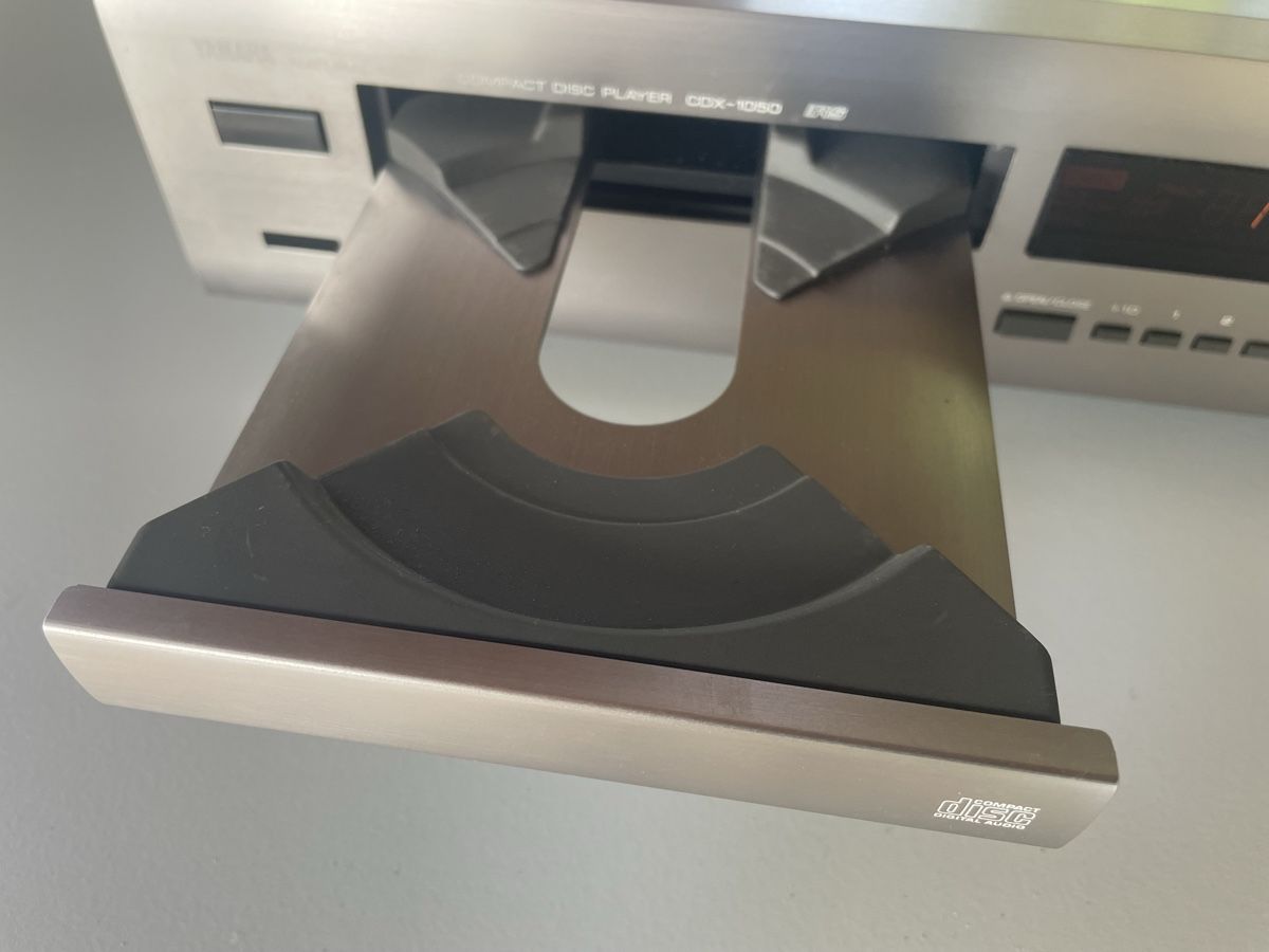 Yamaha Audio- & Mediensysteme: YAMAHA CDX-1050, CD-Player – Gebraucht aus Zürich von haeschesnonid 1