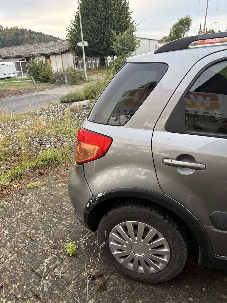 Suzuki Automobili: Suzuki SX4 4x4 – Usato da Wolfwil venduto da W202_Schweiz 4