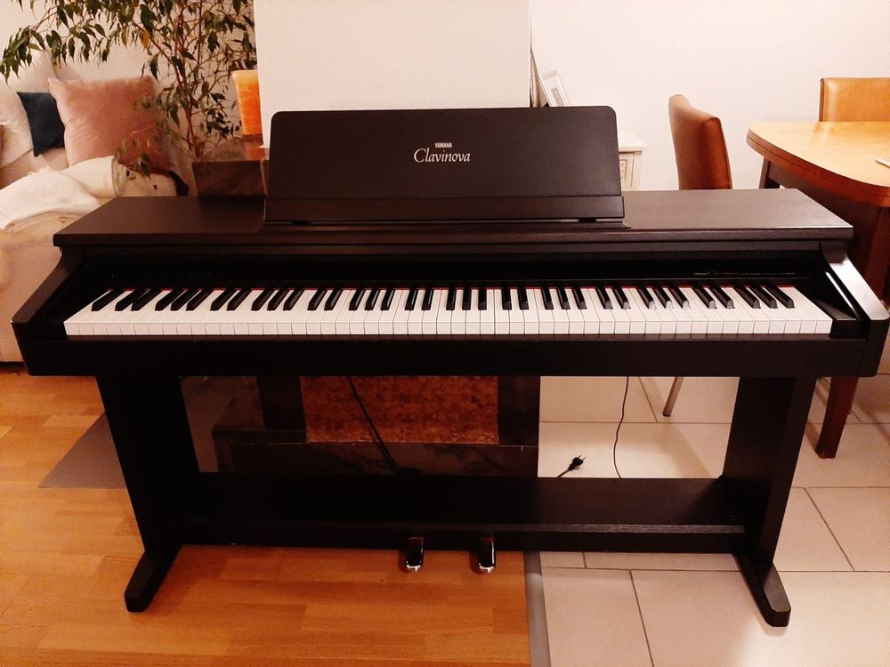 Yamaha clavinova store clp 122s