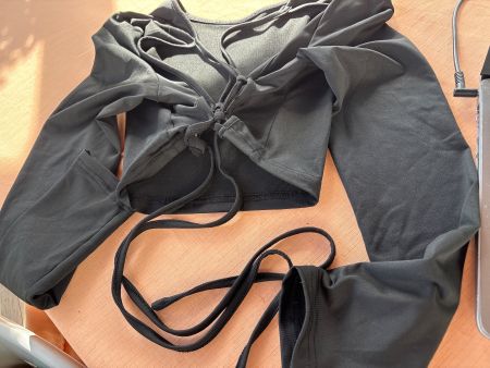 Damen Crop Top Schwarz Langarm Grösse S