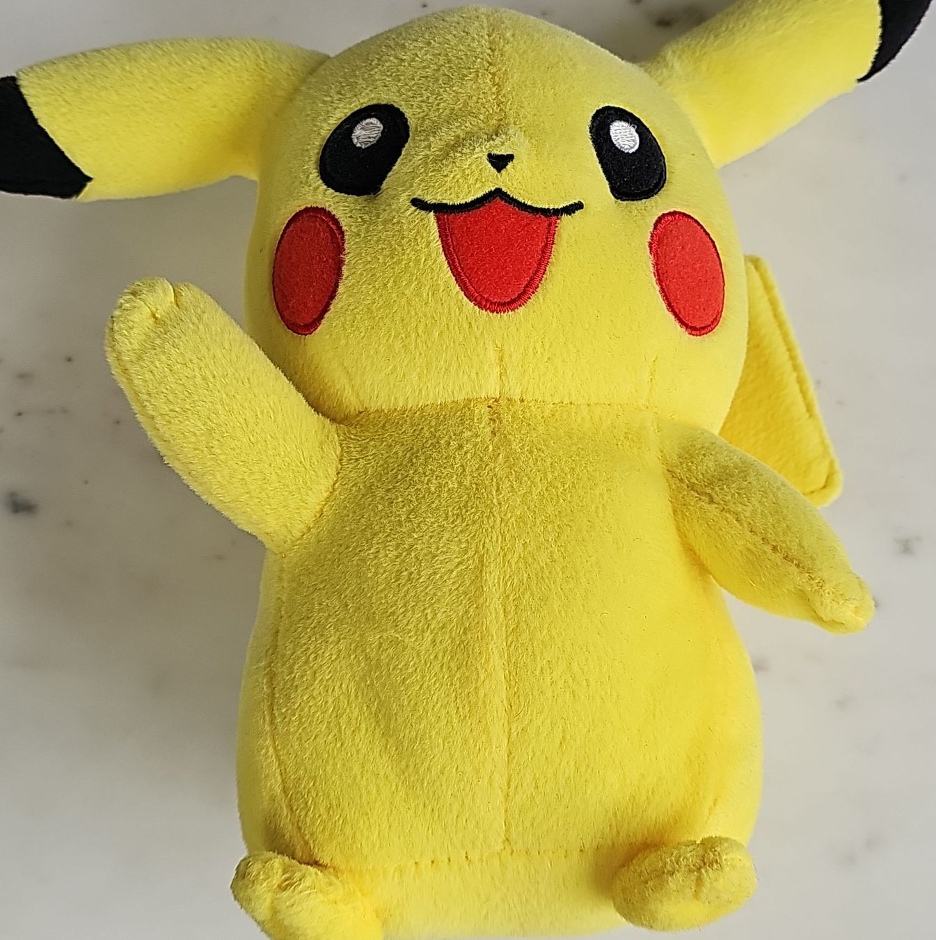 Pokémon Giocattoli: Peluche Pikachu - Collection Pokémon, état impeccable! – Nuovo (secondo la descrizione) da Forel (Lavaux) venduto da Clelia94