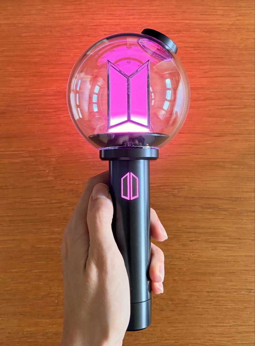 Lampen: BTS Official Light Stick Ver. 4 – Neu (gemäss Beschreibung) aus Solothurn von len_7lgc 1