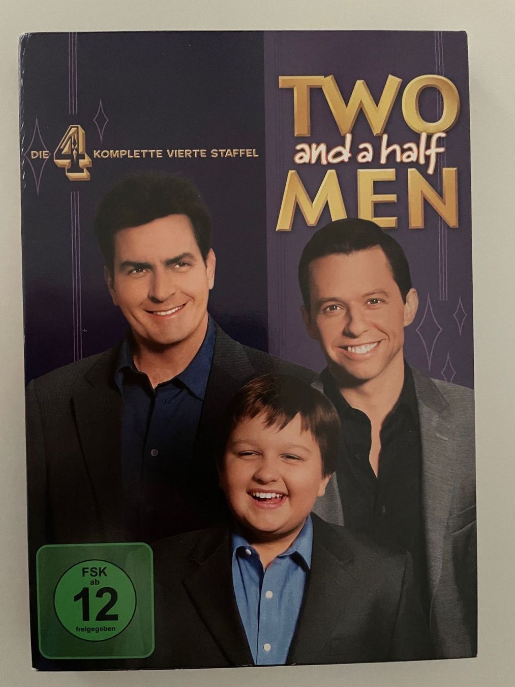 Tutti i DVDs: Two and a Half Men Season 4 – Nuovo (secondo la descrizione) da Riehen venduto da M.S.DVD 2
