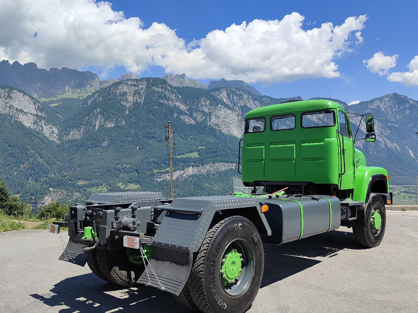 Saurer Lastwagen: Saurer D330N Reisemobil – Gebraucht aus Mols von Naebetsee2.0 2