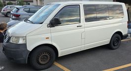 Volkswagen Transporter T5 - Utilitaires Fiable et Spacieux