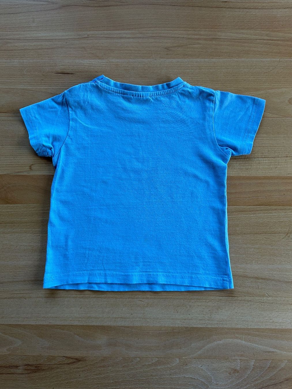 Hemden, T-Shirts & Polos: Hellblaues T-Shirt Grösse 86/92 – Gebraucht aus Grosswangen von che_gr 2