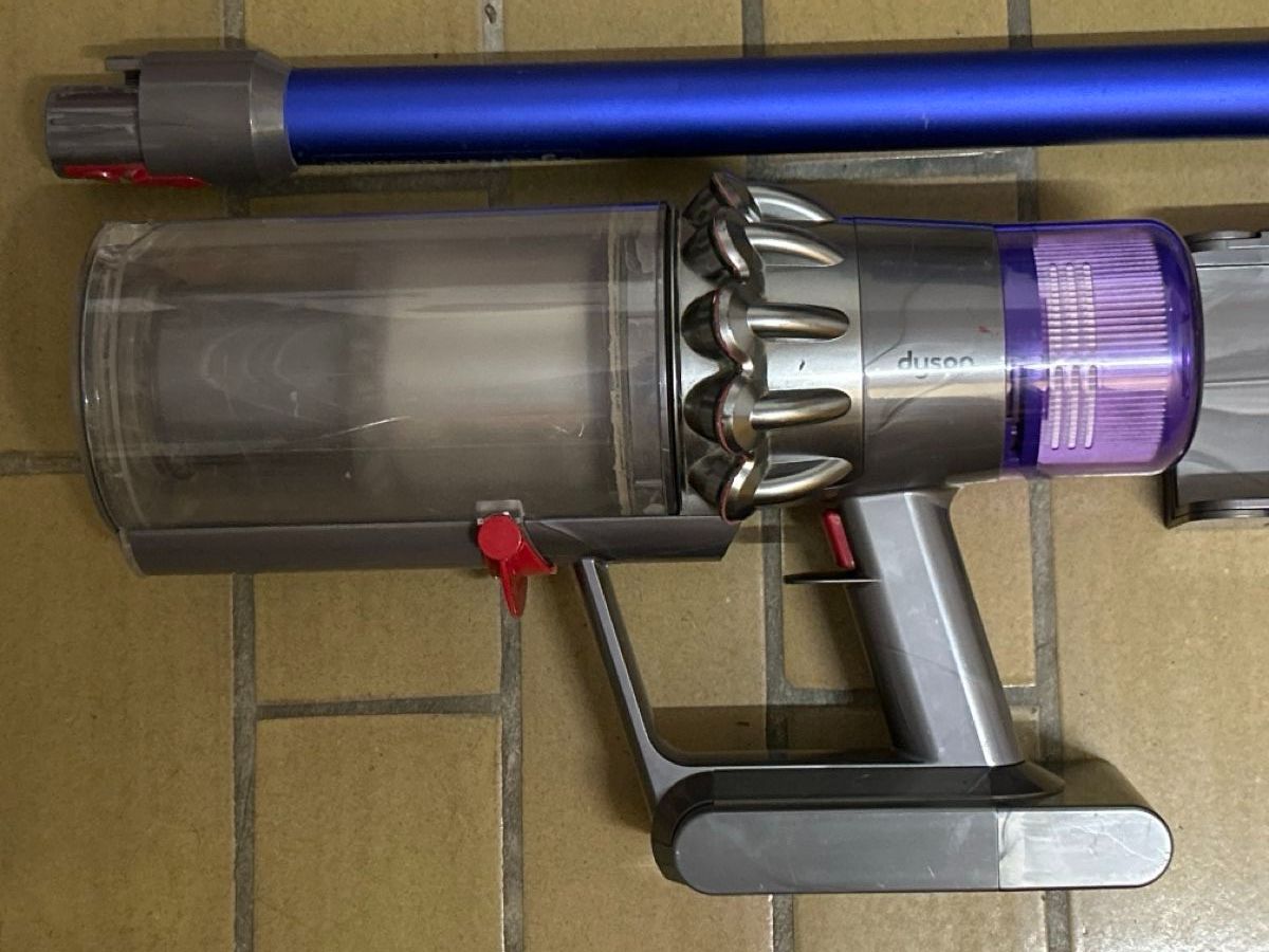 Dyson Aspirateurs & Accessoires: Dyson v11 absolute Staubsauger – Défectueux à Bottmingen par LuckyLuke2008 1
