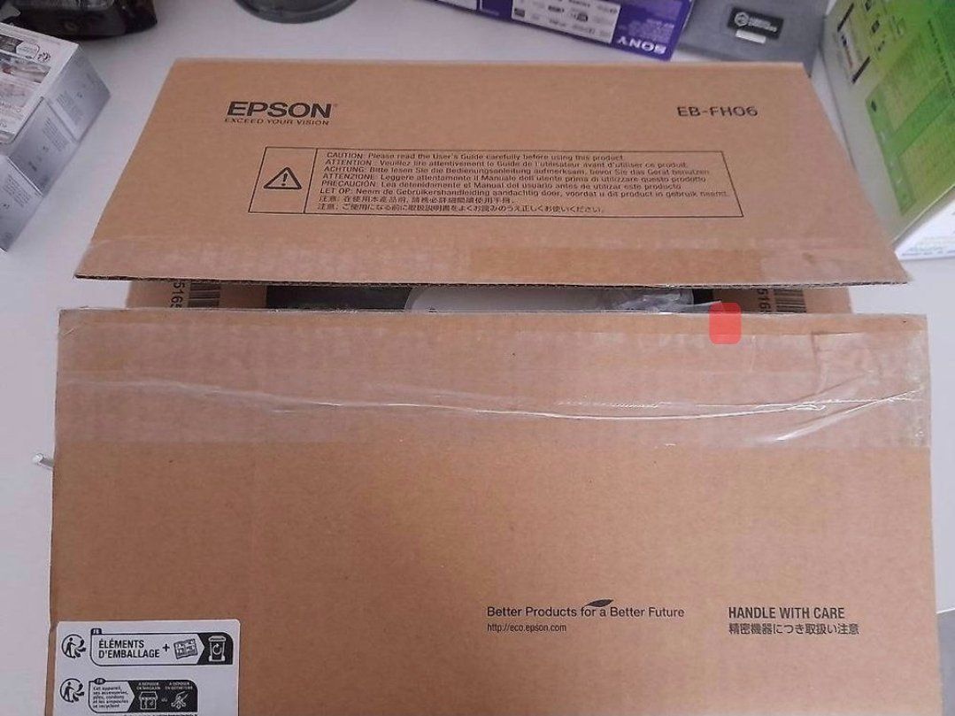 Epson Vidéoprojecteurs: Beamer Epson EB-FH06 – D'occasion à Basel par ad93_yes 8
