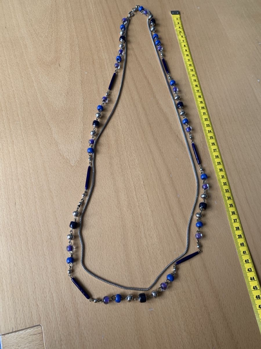 Colliers: Modeschmuck Kette blau-silber – D'occasion à Affoltern am Albis par Kacheloven
