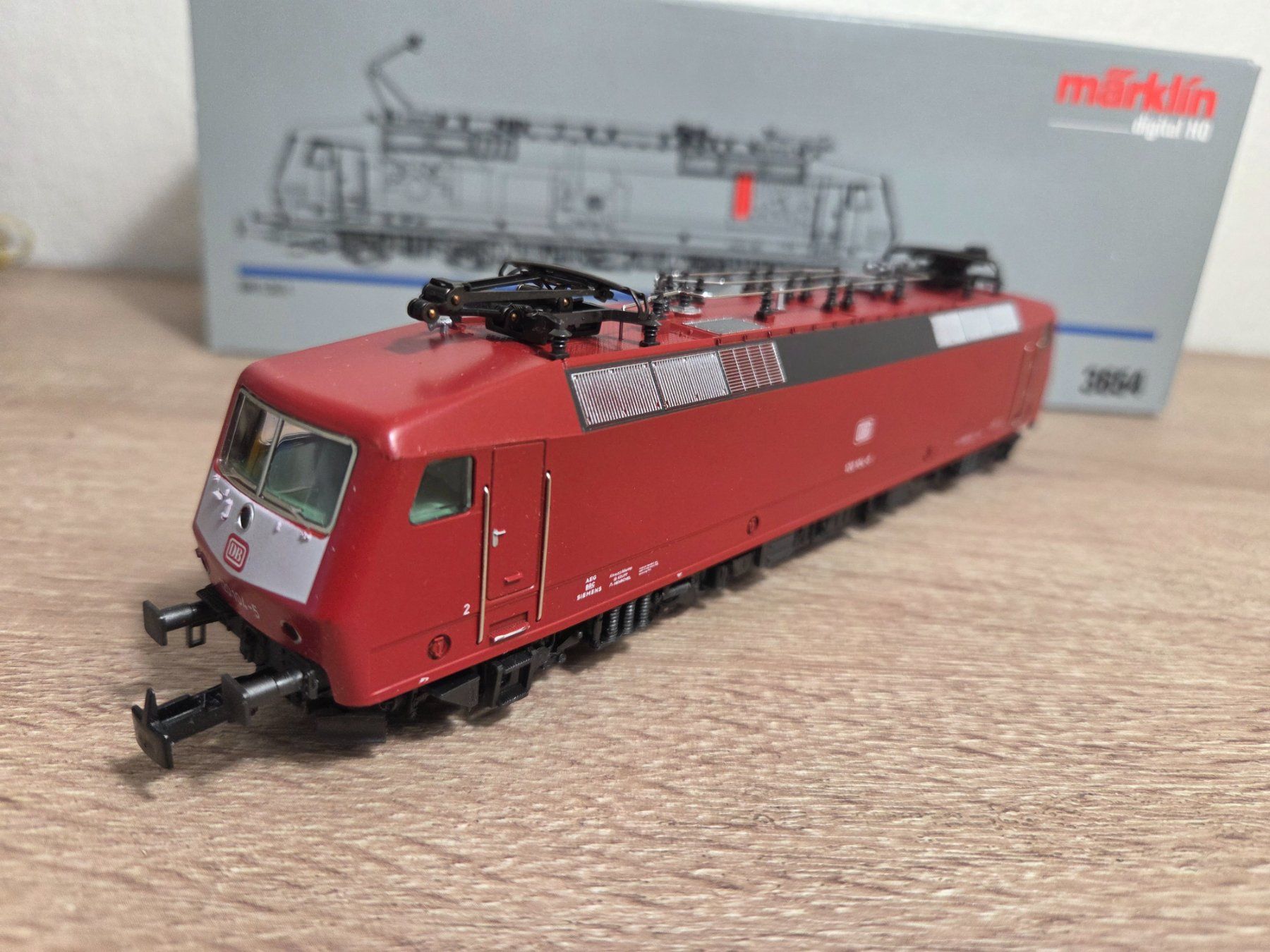 Märklin Modellini di ferrovie: Märklin 3654 E-Lok BR 120 DB Digital H0 – Usato da St-Aubin-Sauges venduto da Lo_Go 2