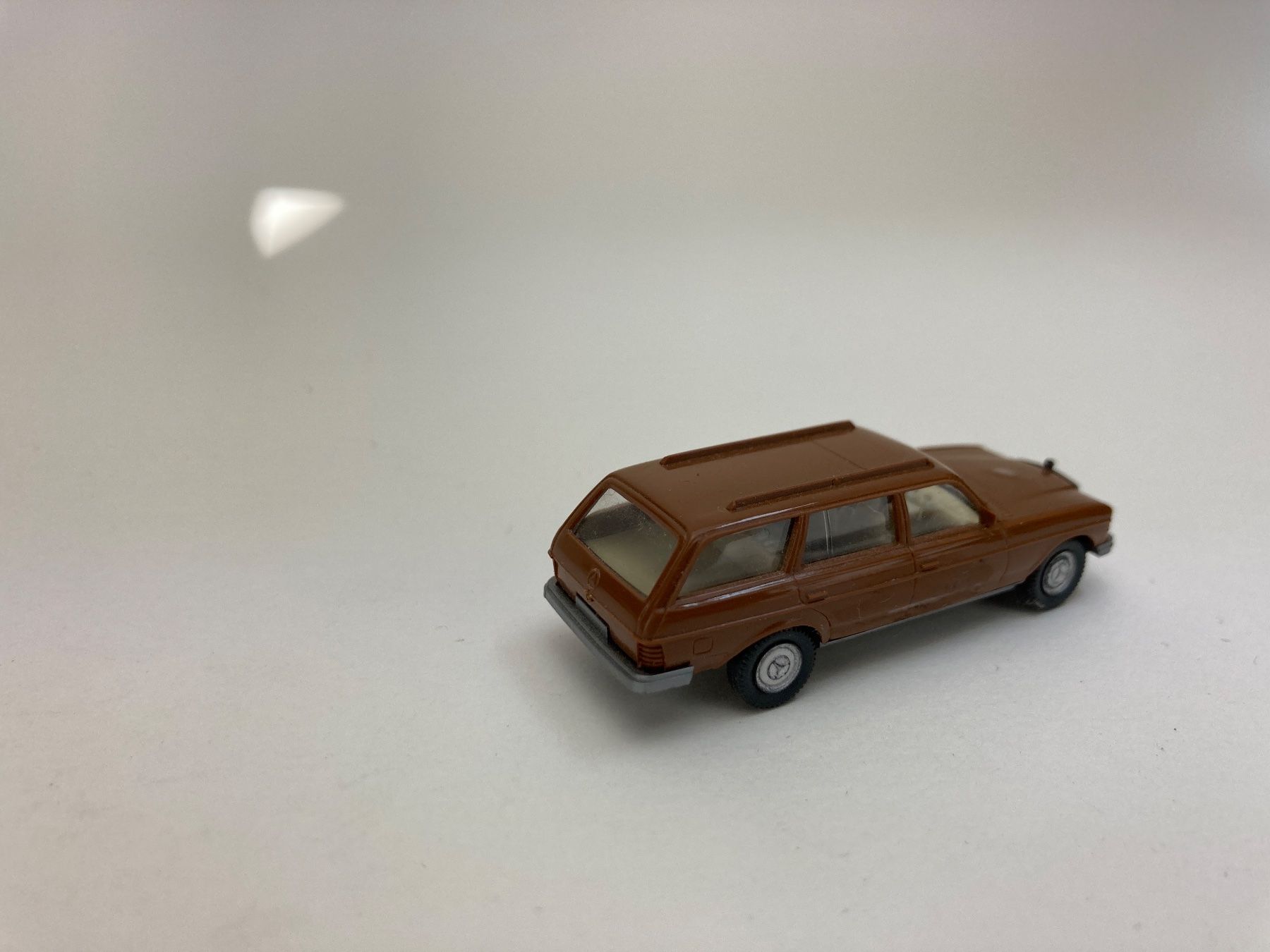 Wiking Modellini d'auto: Mercedes 250T ockerbraun – Usato da Elm venduto da Wikmtz 1