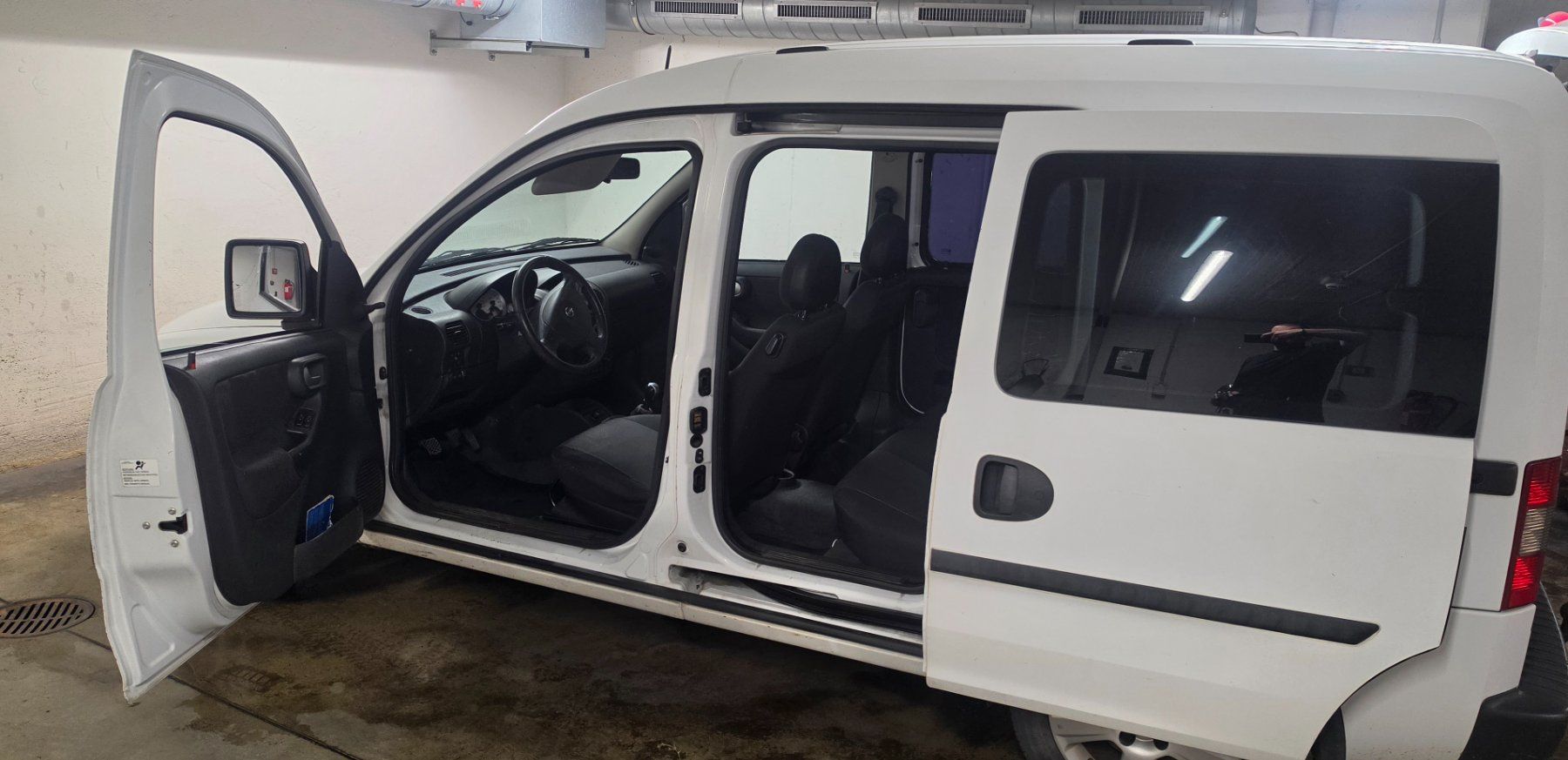 Opel Automobili: Opel Combo Tour 1.4 – Usato da Oftringen venduto da Keiti5 3