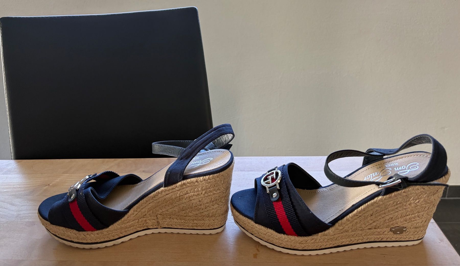 Tom Tailor Damenschuhe: Damen-Sandaletten (Tom Tailor) – Neu (gemäss Beschreibung) aus Azmoos von Verwir64 4