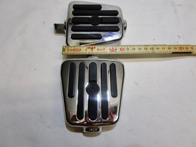 Harley-Davidson Tutti i ricambio per moto: Harley Mini-Trittbretter – Usato da Trimmis venduto da hajaho 1