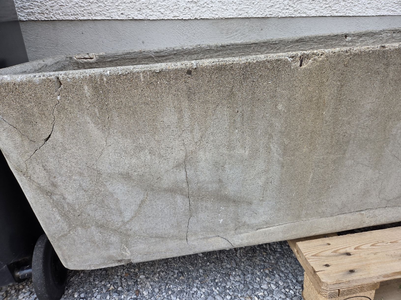 Stagni & Fontane ornamentali: Beton Trog- Alter Brunnen – Usato da Oberhasli venduto da General-Dealer 3