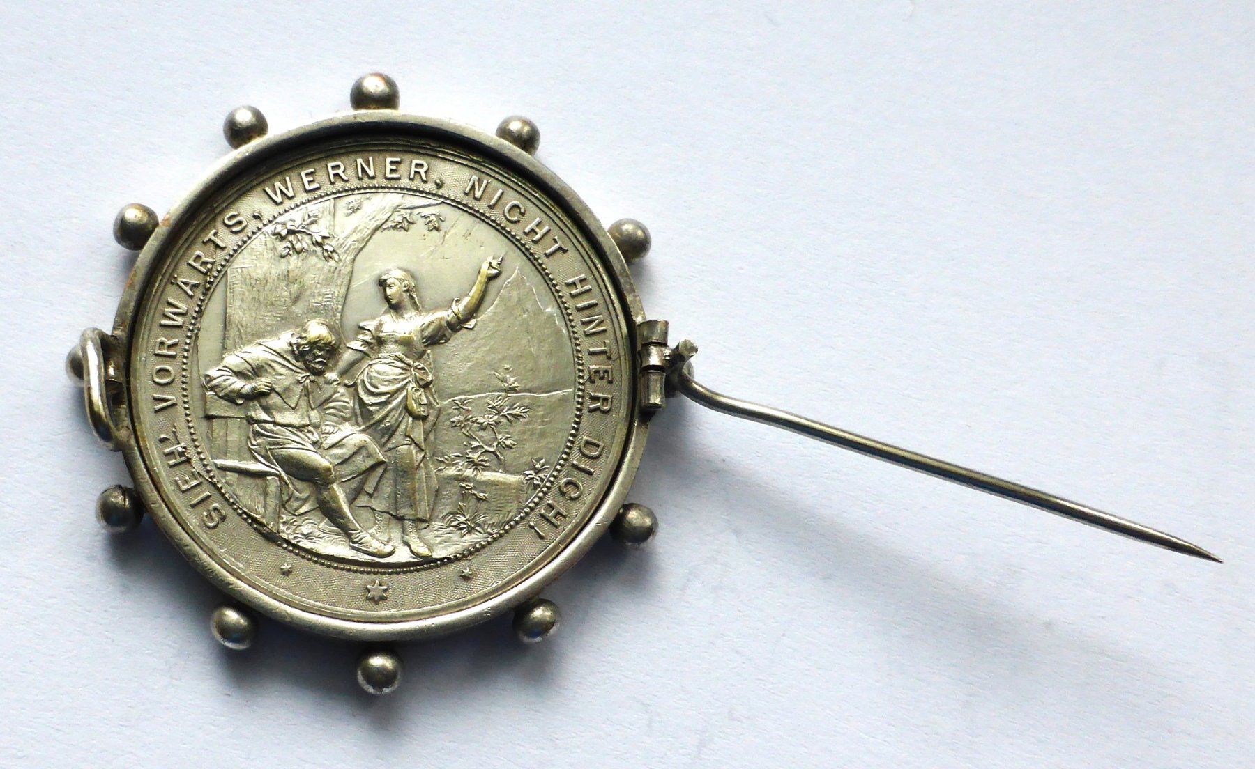 Spille & Fermagli: Wertvolle alte "Silber" Brosche "TELL mit SOHN"  - 21.5g – Usato da Buochs venduto da ema-coins 5