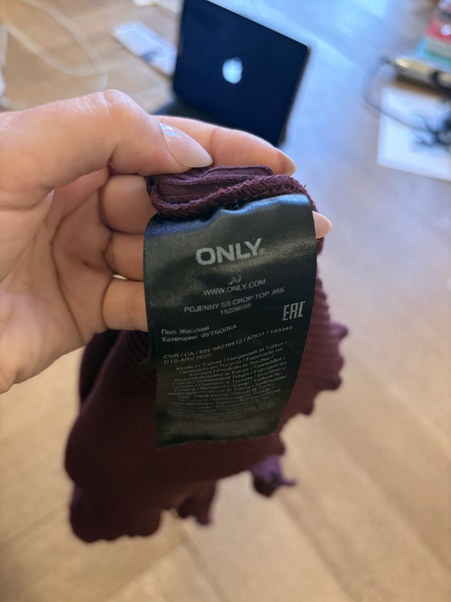 Only Top: Cute Chic Only Crop Top gerippt lila – Usato da Zürich venduto da ric_r96d 5