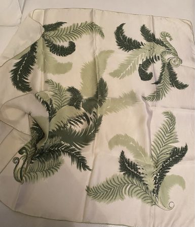 Seiden Foulard 🌸