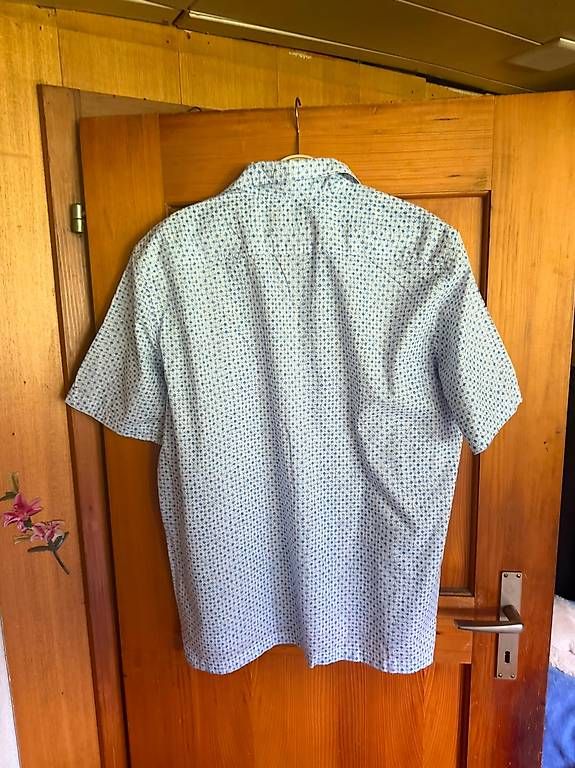 Chemises: Marc OPolo Herren Kurzarmhemd Gr. L  Regular Fit – D'occasion à Zweisimmen par sementielle 2