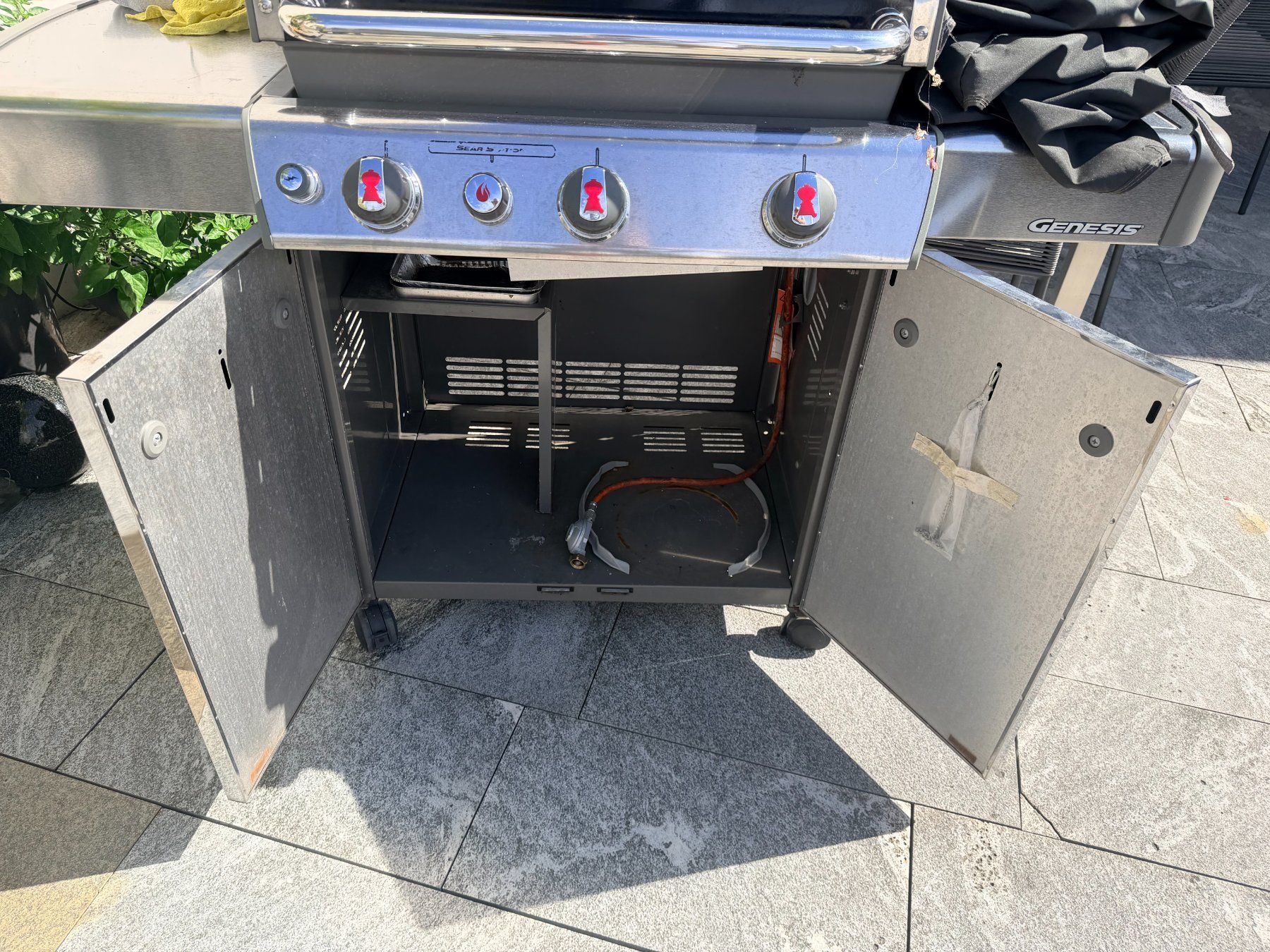 Weber Grills: Weber Genesis Gas Grill - Gen E -330 – Gebraucht aus Lenzburg von kinghorngreen 4