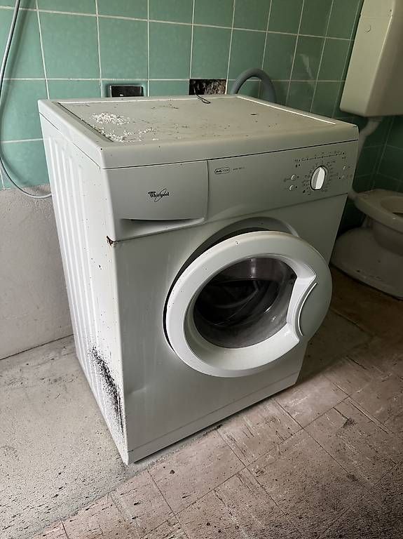 Tutte le macchine: Grosser Posten Haushaltsgeräte  – Usato da Münchwilen AG venduto da me2work
