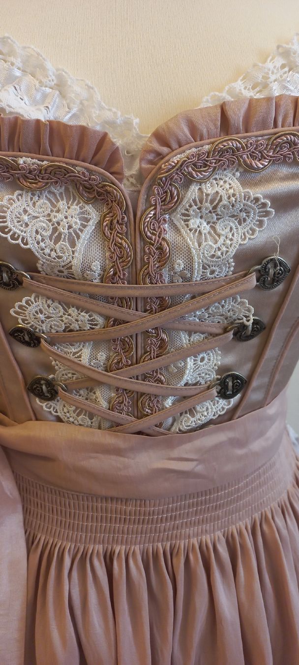 Costumi: Bergweiss Dirndl mit Krüger Bluse – Nuovo (secondo la descrizione) da Grüningen venduto da selinasearching 1
