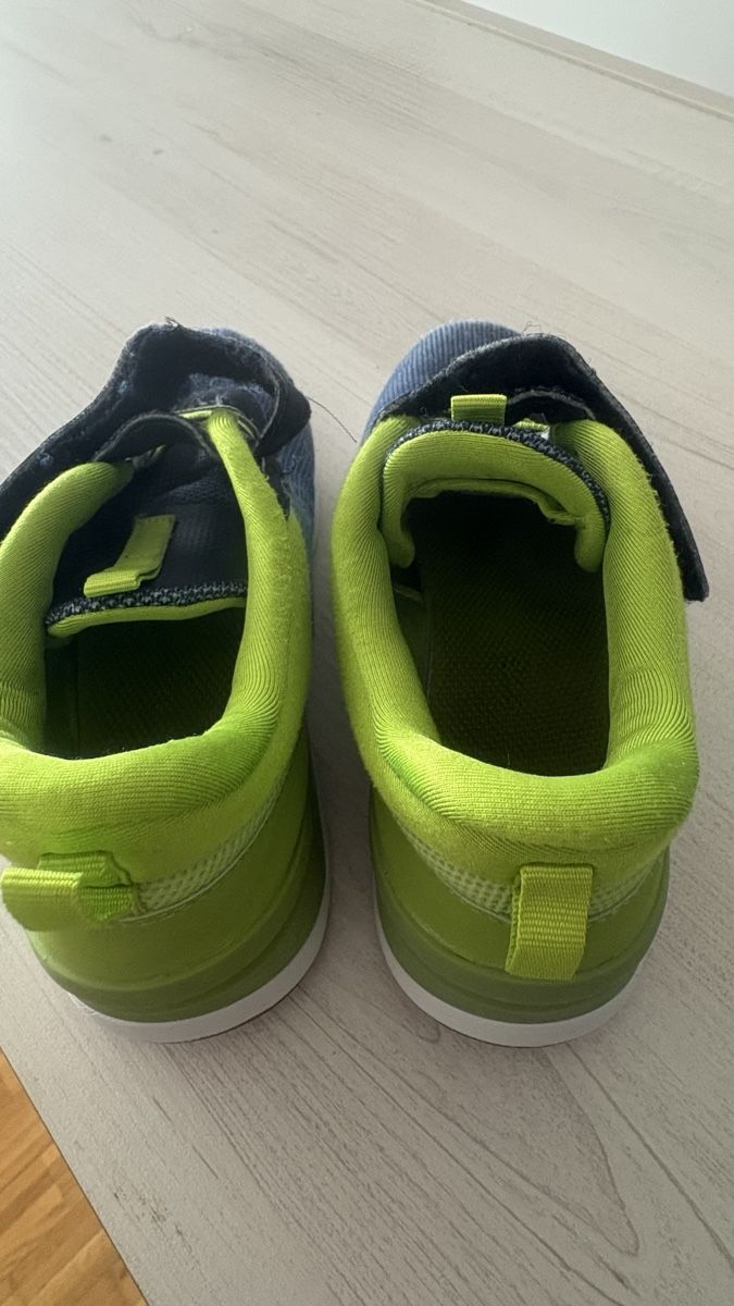 Scarpe da uomo: KangaROOS Hallenschuhe Grösse 33 – Usato da Stäfa venduto da sch_m7kj 1