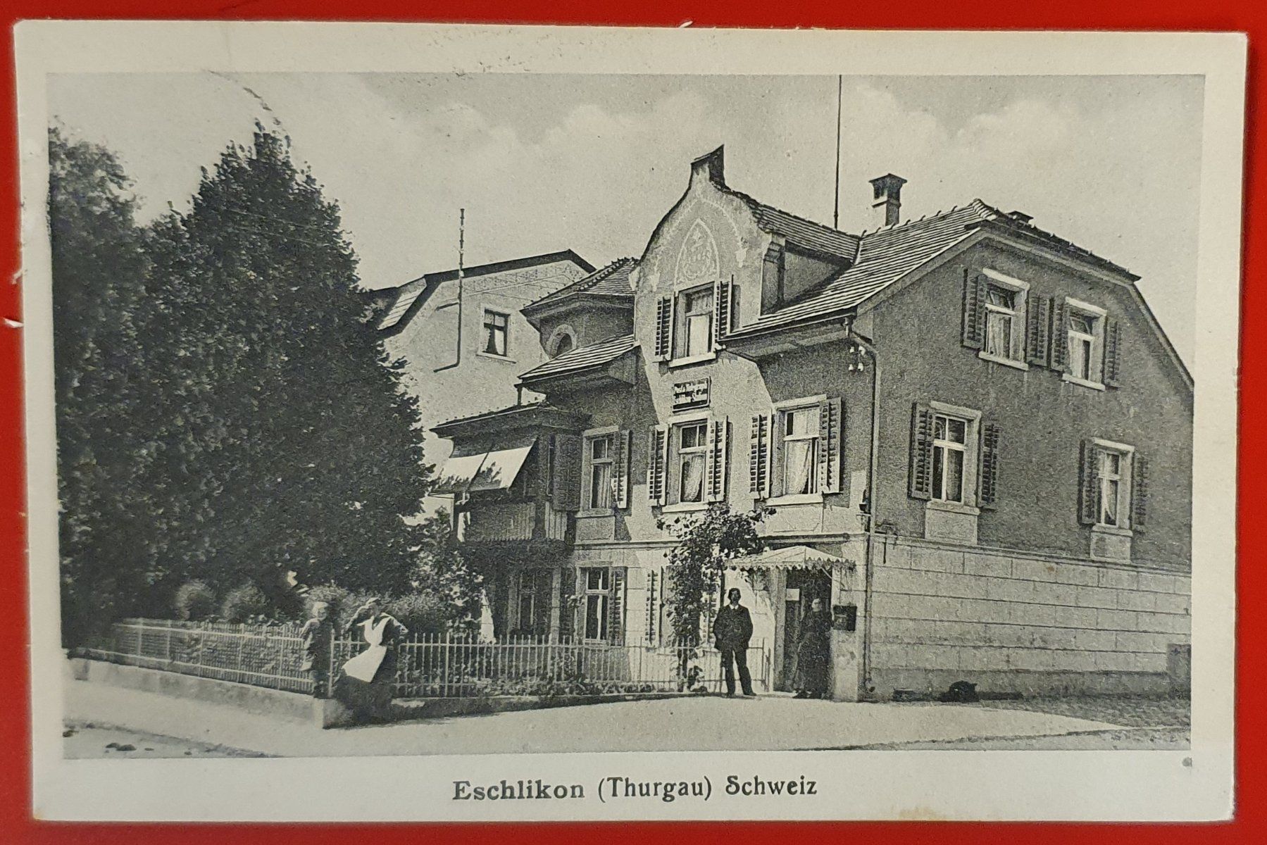 Cartoline postali: Eschlikon 1917 - Wohnhaus mit Bewohner – Usato da Kreuzlingen venduto da Rschweiz1