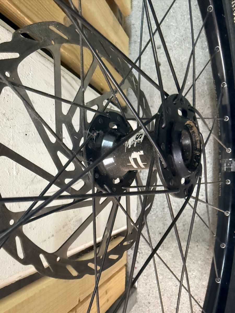 Mavic Pièces détachées: MTB Wheelset 26 Roval + Mavic  – D'occasion à Giswil par urr_7c5j 8