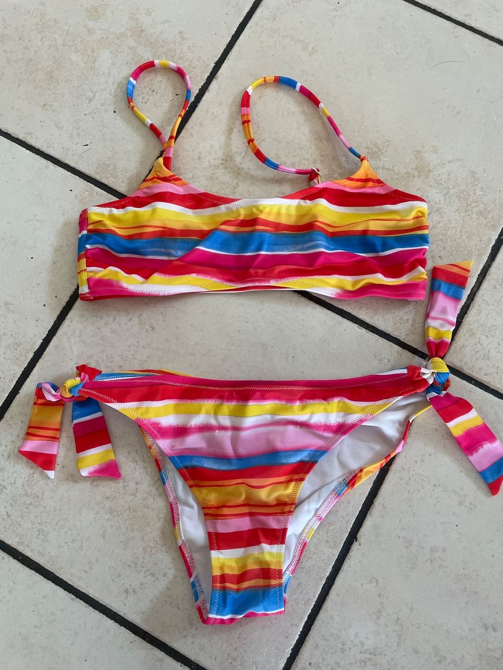 Maillots de bain & Bikinis: Neues gestreiftes P2 Bikini Gr. S – Neuf avec emballage d'origine à Obergerlafingen par cabo4 2