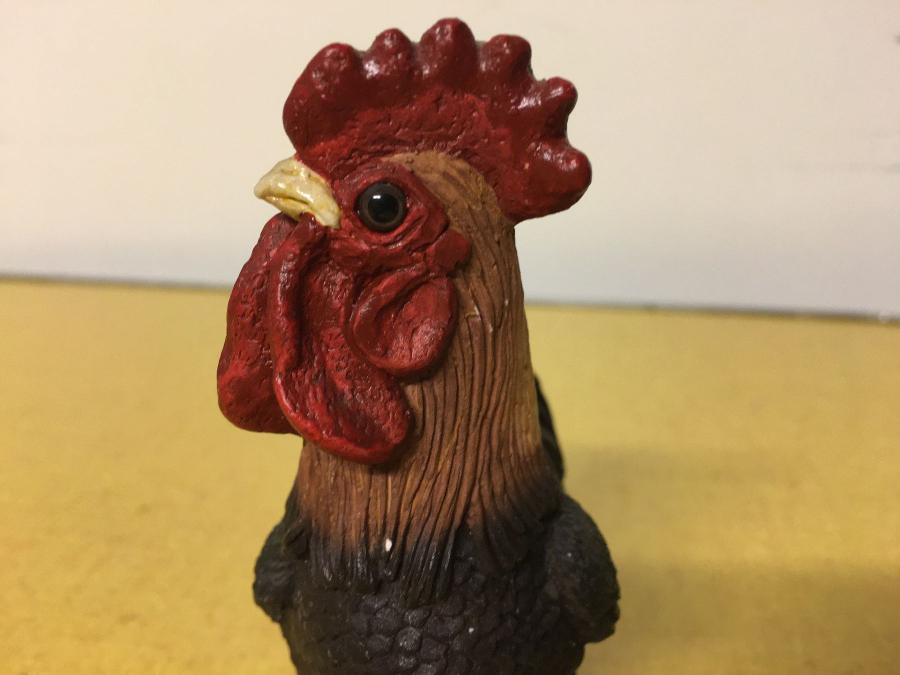 Statuette: Schöne Figur Huhn aus Harte Kunststoff. – Usato da Lanzenhäusern venduto da vic63 1