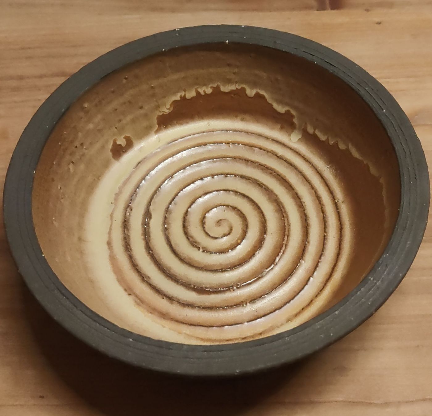 Ciotole: Keramikschale mit Spiralmuster – Usato da Bauma venduto da ObrMar