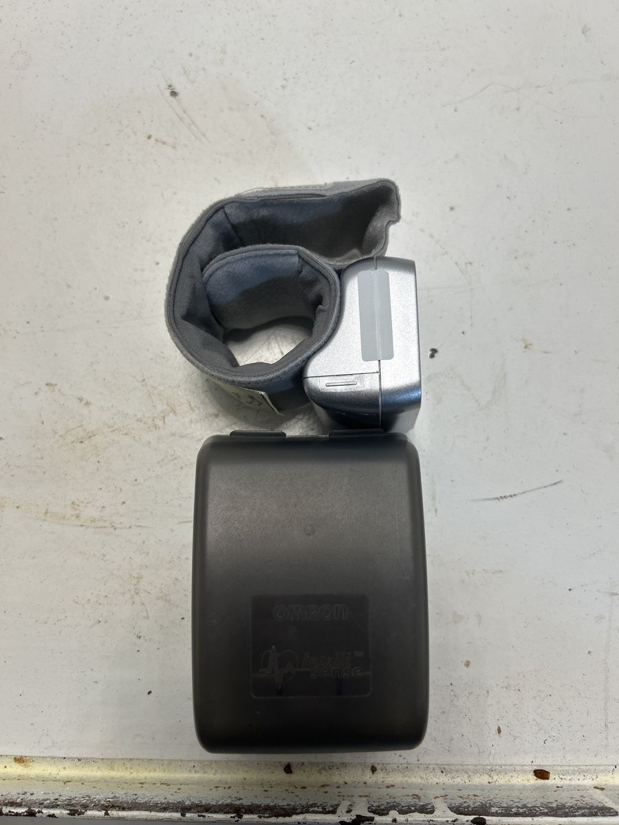 Omron Attrezzature mediche: Omron Blutdruckmessgerät R6 – Usato da Madiswil venduto da Bilranis1071 1