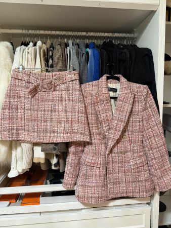 Neuer rosa Tweedanzug für Damen von Zara