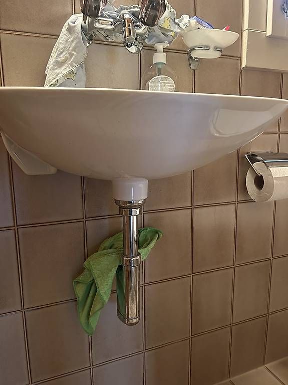 Lavabi & lavandini: WC / Spiegel / Lavabo .. – Usato da Stans venduto da Benzen