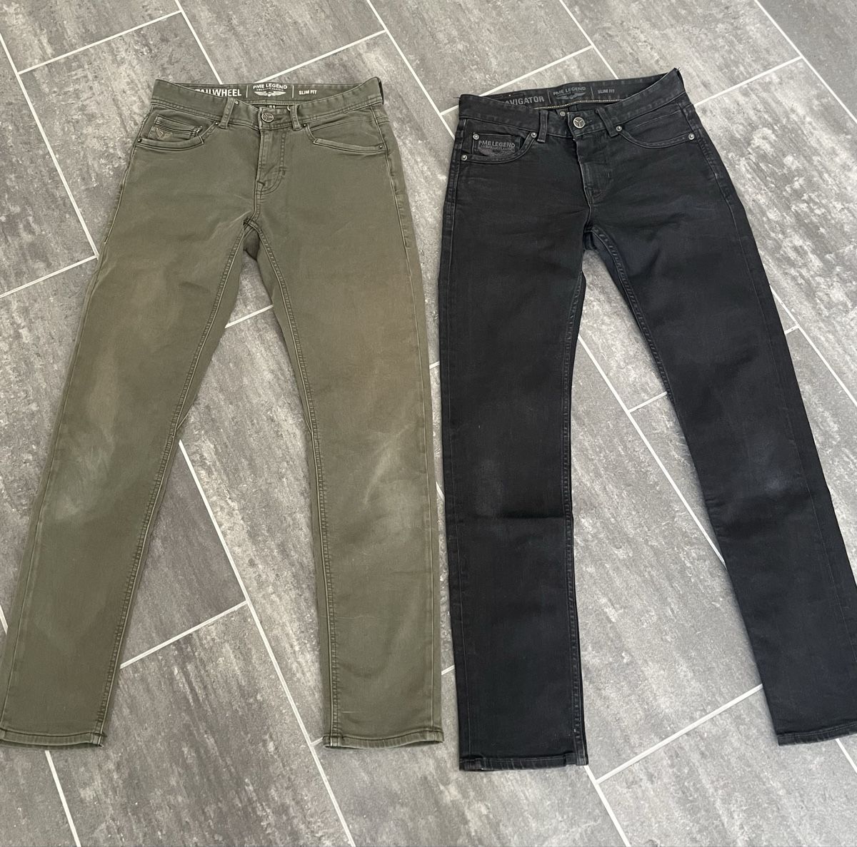 PME Legend Pantaloni: PME  LEGEND Jeans  2 Stck. Oliv & Schwarz Grösse 28/32 – Usato da Altendorf venduto da Kabuzze