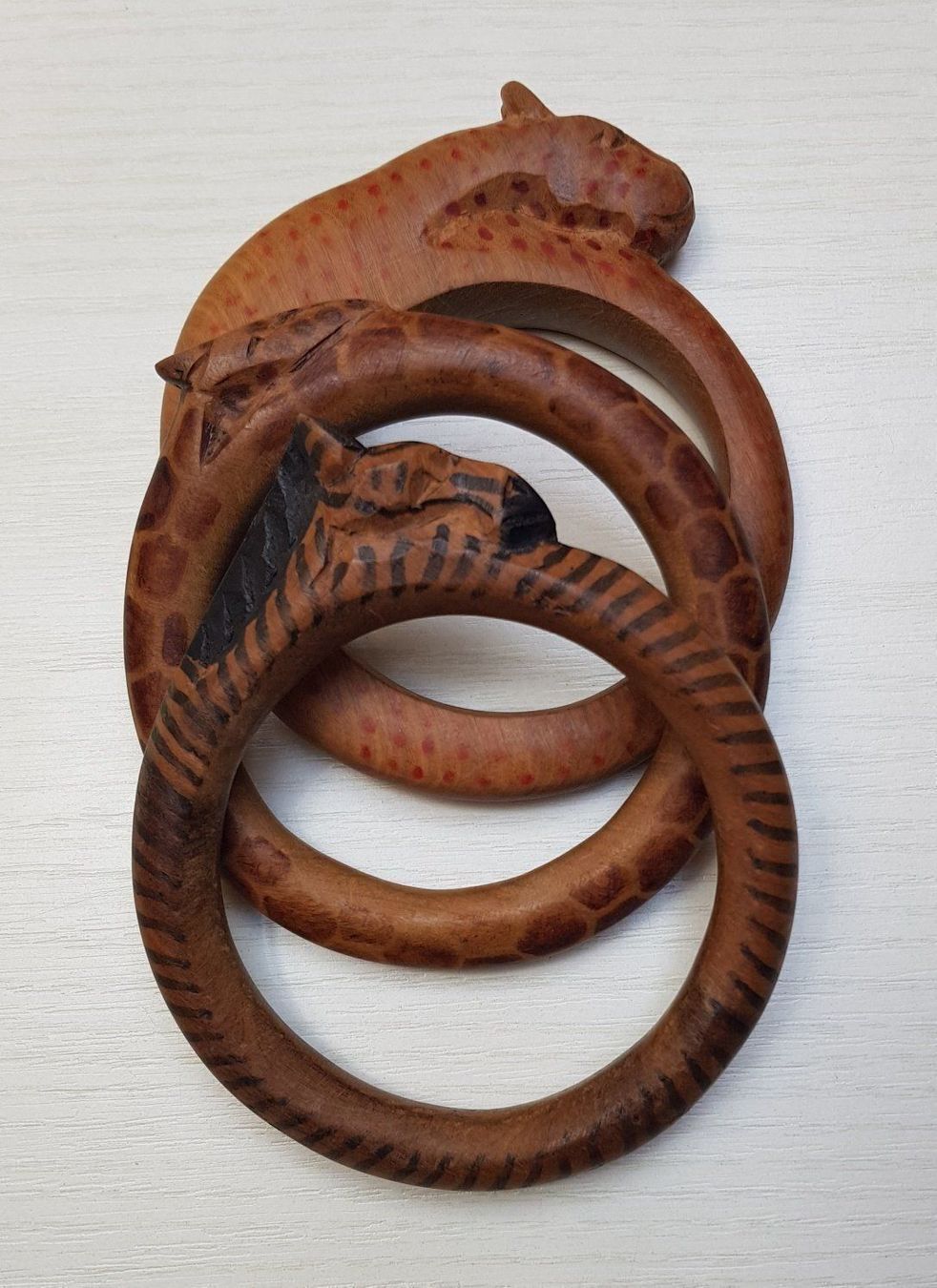 Bracelets: 3 Armreifen aus Holz – D'occasion à Reutigen par IrisFashion