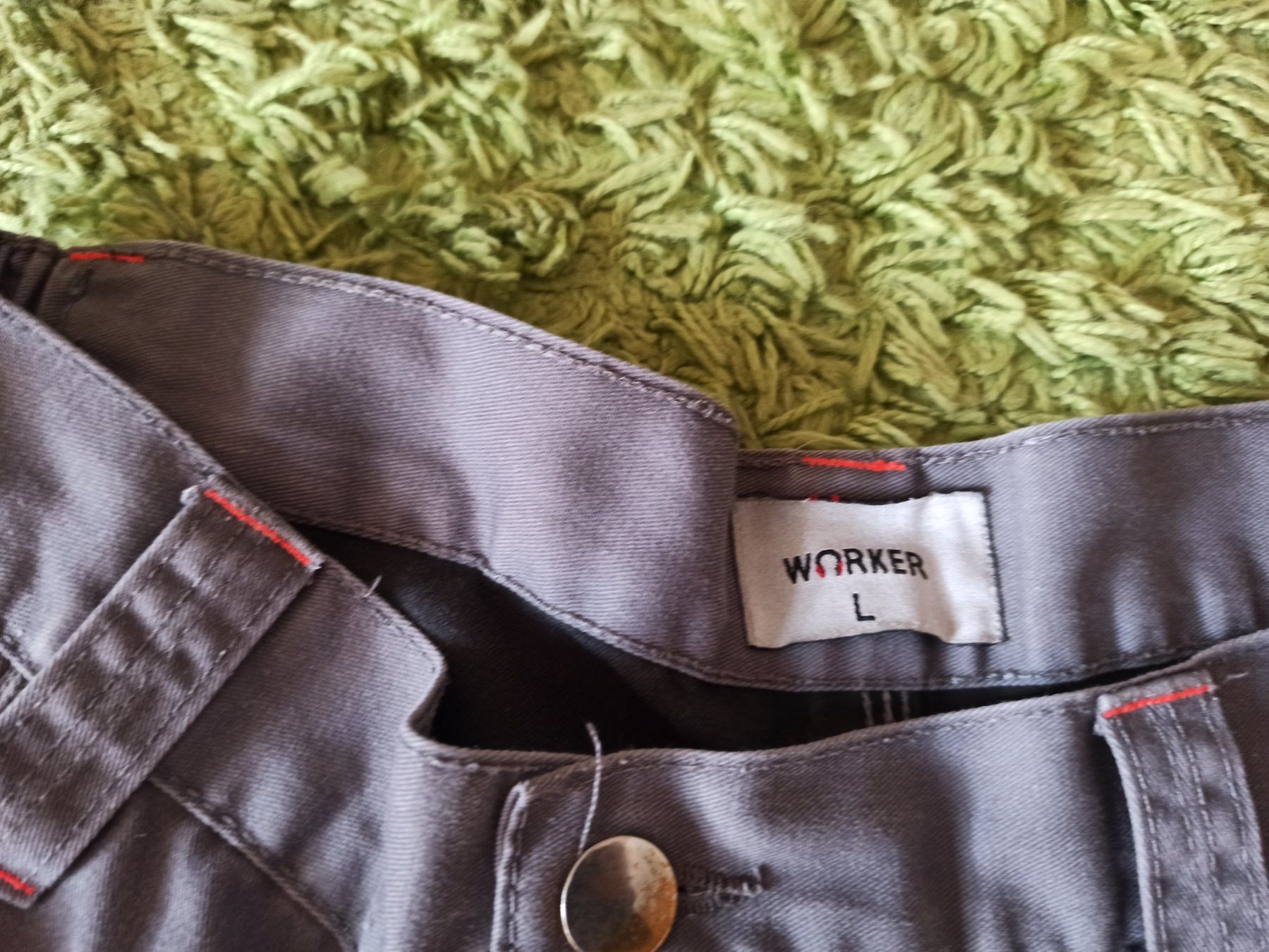 Pantaloni: Arbeitshosen Worker – Usato da Niederwil AG venduto da Nioc28 2